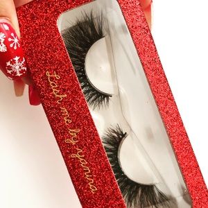 Lashmebyyanira false lashes